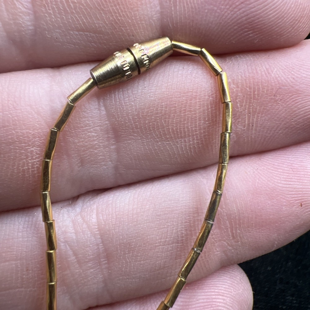 Vintage Mother of Pearl Bird Fetish Gold Tone Barrel Clasp 15" Long Necklace - Picture 5 of 6